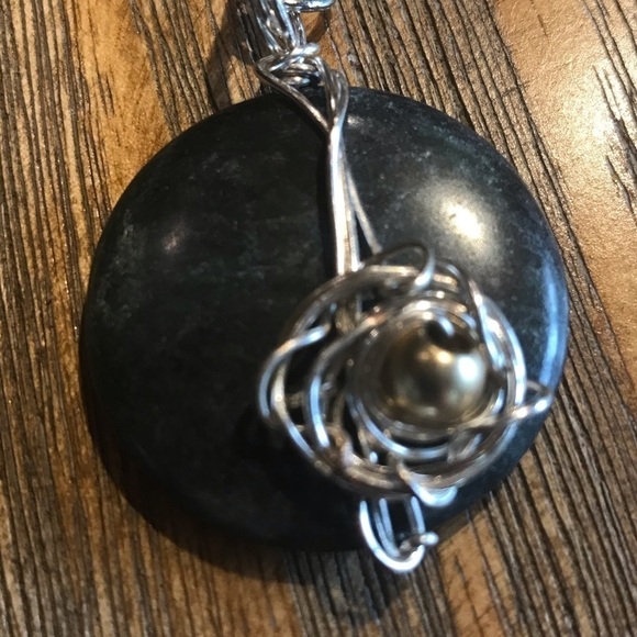 Handcrafted wire wrapped faux stone keychain - Picture 2 of 5